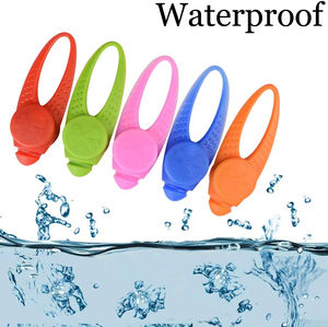 ป้ายชื่อสัตว์เลี้ยงแบบ LED ซิลิโคน ทนทาน เป็นมิตรกับสิ่งแวดล้อม ลายการ์ตูนเรียบง่าย กันน้ำ แบบหนีบ สำหรับสุนัขและแมว ป้องกันการสูญหาย ปลอดภัย รับผลิตตามสั่งขายส่ง - Product Image 5