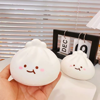 Fournisseur en gros Zoey Squishy : Squishy en plastique Emoticon Bun anti-stress, directement de l'usine, conception personnalisée disponible, achetez maintenant