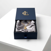 Boîte cadeau de luxe à tiroir coulissant rigide avec logo personnalisé estampé à chaud, doublure intérieure en satin, emballage en papier pour collier et bijoux