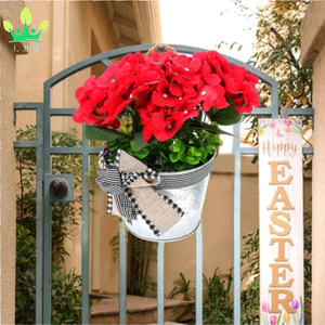 Bouquet de panier de fleurs suspendu avec couronne <span class=keywords><strong>en</strong></span> métal Géranium Seau Vase Floral Petit <span class=keywords><strong>Pot</strong></span> Plante Nativité Ornement Fer Eponge - Product Image 3