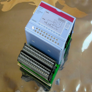 Plc Automation 7dm465.7 I/o Module 7dm4657 <strong>Metronic</strong> Rev.k0 W/terminals (pack of 3 Bulk Supply - Product Image 1