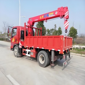 Grúa CX CRANE Montada en Camión Rojo, Pluma Telescópica, Sistema Hidráulico, Vehículo de Ingeniería Especial - Product Image 4
