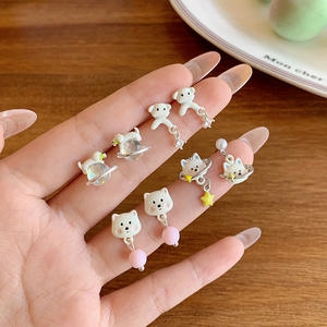 BEEY28-J ต่างหูห่วงคอลเลคชั่นใหม่สำหรับผู้หญิงลายปลาดาวหางเรียบชุบทองและพู่สำหรับงานปาร์ตี้ - Product Image 2