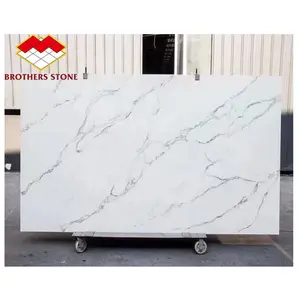 2022 Calacatta Weiße Marmorplatte Künstliche Quarz weiße Steinplatten für Arbeits platte