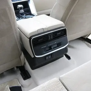 Penutup bingkai outlet udara belakang mobil dengan serat karbon asli Aksesori stiker dekoratif untuk Land Cruiser LC300