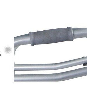 Aide à la marche en alliage d'aluminium 54x10x75 cm, canne pliable à quatre pieds pour soutenir la mobilité des personnes âgées - Product Image 2