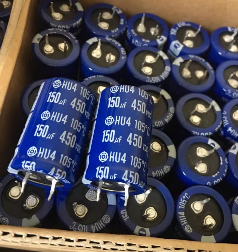 高機能日立コンデンサ：信頼性の高い電気用途に最適