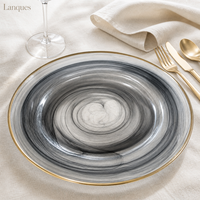 Assiette de présentation décorative en verre gris marbré à bord doré pour événements et décoration de table à domicile