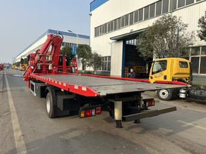 Camion de dépannage à plateau plat ISUZU 4x2, 3 tonnes, grue intégrée pliable, un tracteur pour deux véhicules, plateau coulissant complet, véhicule de récupération et de sauvetage routier - Product Image 6