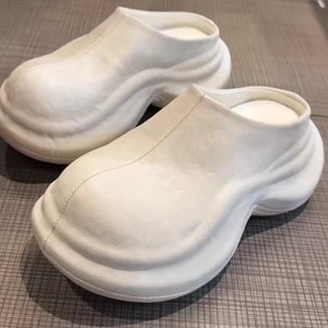 2026 Trendy Platform Slippers for Women Outdoor Anti-<b>Slip</b> Deodorant Sandals Casual Closed-Toe <b>Half</b> Shoes - Product Image 1