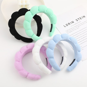 Bandeau pour cheveux fait main en tissu torsadé couleur bonbon pour femme, motif nuage mignon, idéal pour le démaquillage et le lavage du visage lors de mariages - Product Image 1