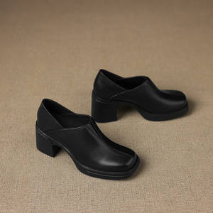 Botas de media pantorrilla ajustadas, modernas y versátiles para mujer, para otoño e invierno, con tacones gruesos. - Product Image 2