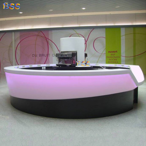 Mostrador Redondo <span class=keywords><strong>de</strong></span> Corian, Mostrador Moderno con Iluminación LED para Centro Comercial, Quiosco <span class=keywords><strong>de</strong></span> Café - Product Image 3