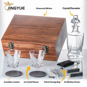 Decantador de Whisky de Cristal Personalizado con Grabado Láser y Juego de Vasos en Caja de Madera de Lujo para Hombres y <span class=keywords><strong>Padres</strong></span> - Product Image 3