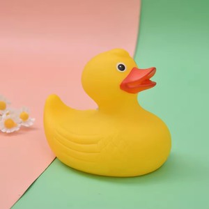 Sẵn Sàng Để Tàu Trẻ Em Bơi Hồ Bơi Đồ Chơi Vàng Nổi Vịt Tắm Đồ Chơi PVC Nhỏ Cao Su Vịt - Product Image 4