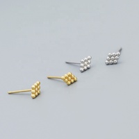 Boucles d'oreilles en argent sterling crochets lustre en or mat Boucles d'oreilles en argent différent