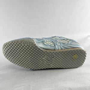 Sneakers da Donna Premium di Lusso a Taglio Basso in Mesh Leggere Antiscivolo Resistenti all'Usura Scarpe Casual di Tendenza alla Moda - Product Image 3