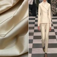 Tissu de robe en satin 100% polyester anti-rides, doux et mat, pour vêtements de nuit et vêtements pour femmes