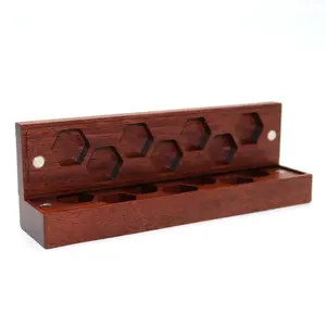 Caja de dados de madera, accesorio de mazmorra y Dragón