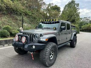 <span class=keywords><strong>Jeep</strong></span> <span class=keywords><strong>Gladiator</strong></span> <span class=keywords><strong>Rubicon</strong></span> <span class=keywords><strong>2022</strong></span> de un solo dueño, volante a la izquierda, color oscuro, bajo kilometraje, vehículo 4x4 inigualable para aventuras. - Product Image 3