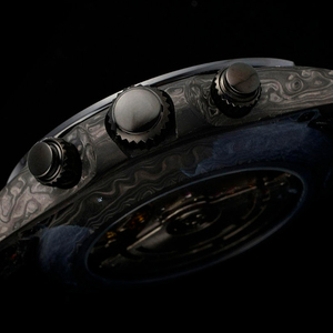 Montre chronographe de luxe exceptionnelle en carbone forgé noir avec cristal saphir, cadran panda inversé, lumineuse, automatique, unisexe, Speedway - Product Image 3