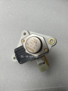 24V RÉGULATEUR ORIGINALE A0001543005 A0021545606 5000820869 1386966 PIÈCES ALTERNATEUR RÉGULATEUR de TENSION POUR Merced-Benz CAPACITÉ - Product Image 3