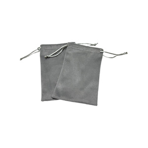 Sacchetto in Velluto Grigio Minimalista Moderno con Coulisse Floccata e Stampa Serigrafica, Personalizzabile per Gioielli e Oggetti di Piccole Dimensioni - Product Image 5