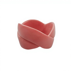 Nouveau Bracelet Jonc Tendance en Résine Acrylique de Qualité Supérieure, Motif Cœur, Élégant, Vert, Bleu, Blanc, Coloré, Bijou Unisexe Tendance - Product Image 4