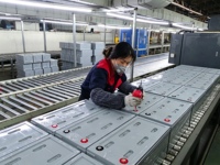 Batteries au plomb à borne frontale 12V 150Ah 200Ah, batterie solaire avec certificat CE pour télécommunications, UPS, rack 19/23 pouces, centre de données