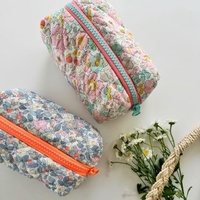 Pochette de maquillage matelassée brodée style bohème avec fermeture éclair, logo personnalisé, en coton, imprimé pailleté, durable pour les voyages des femmes
