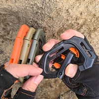 Sac à dos tactique en nylon pour l'extérieur avec fermeture rapide en forme de D et poche pour poche à eau avec porte-clés en plastique pour les excursions en montagne