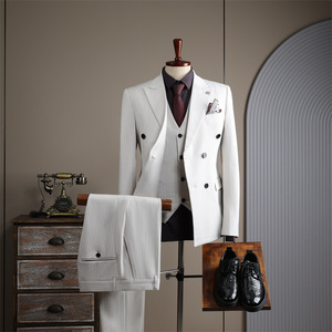 <span class=keywords><strong>Traje</strong></span> <span class=keywords><strong>de</strong></span> Boda <span class=keywords><strong>Blanco</strong></span> <span class=keywords><strong>de</strong></span> Tres Piezas Hecho a Medida para <span class=keywords><strong>Hombre</strong></span>, Tela Italiana <span class=keywords><strong>de</strong></span> Alta Calidad, Corte Entallado, Cierre <span class=keywords><strong>de</strong></span> Doble Botonadura - Product Image 1