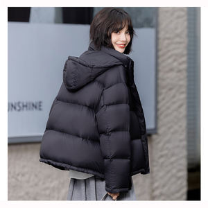 Vente en gros : Nouvelle doudoune courte pour femme, hiver 2025, tendance, décontractée et polyvalente, 90 % duvet de canard, haute qualité - Product Image 1