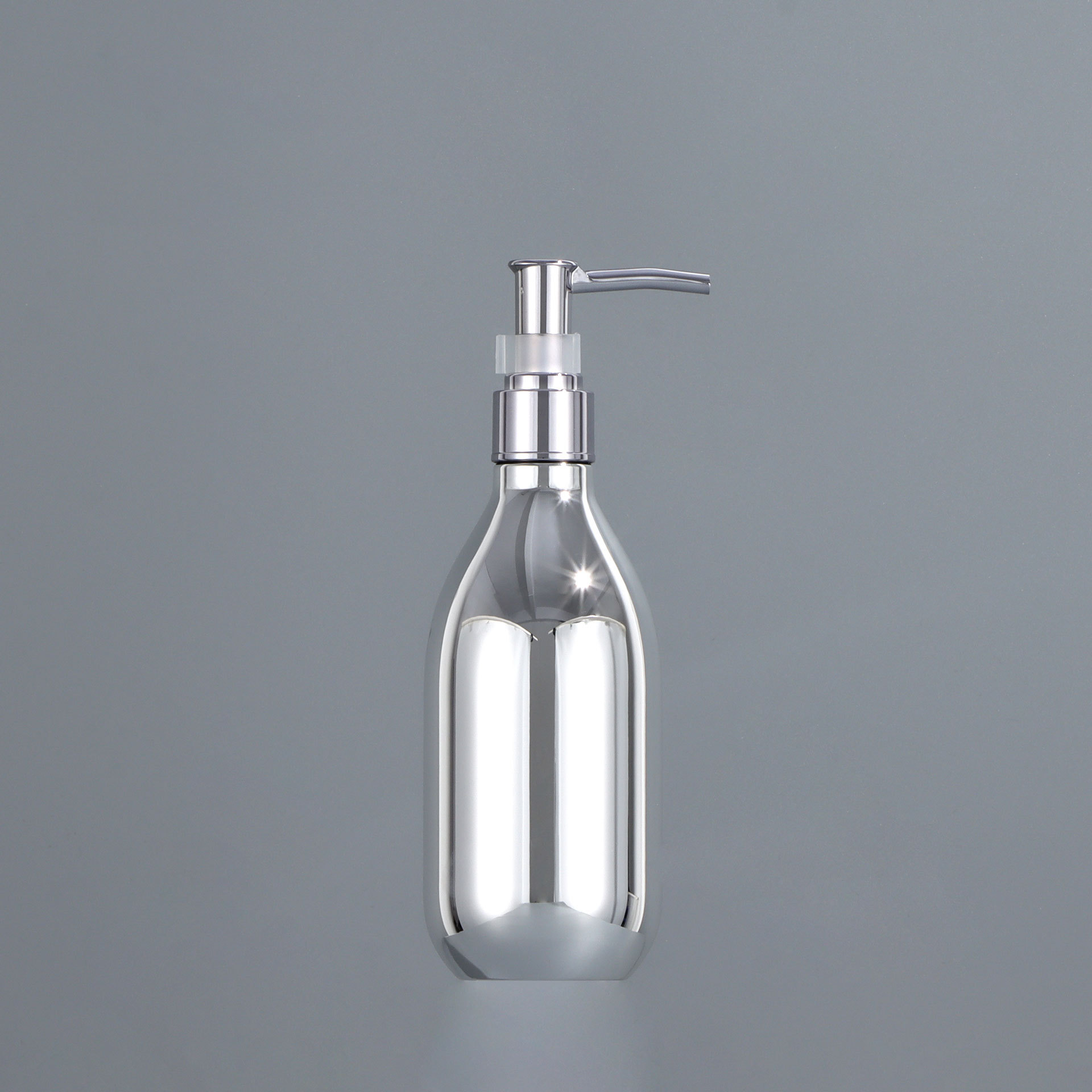 Flacon argenté B18 pompe argentée