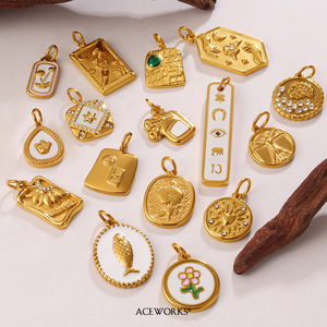 Amuletos de Reliquias Doradas |   Colgantes de Lujo Vintage de Acero Inoxidable Chapado en Oro PVD de 18K |   Impermeable, Hipoalergénico y Resistente al Deslustre - Product Image 2