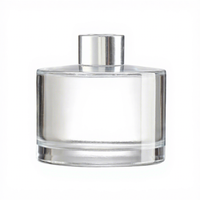 Flacon diffuseur de roseaux d'aromathérapie en verre de luxe 50ml de forme carrée ou ronde avec bouchon à vis pour usage parfumé