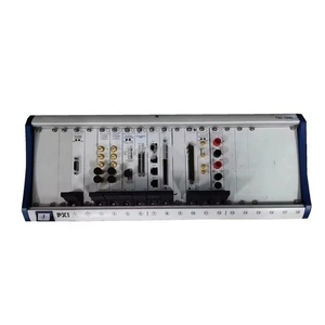 Boîtier de commande NI pour machine industrielle, accessoires industriels PXI-1045, bon état - Product Image 4