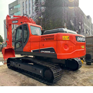 รถขุดมือสอง DOOSAN DX225LC-9C 22 ตัน ปั๊มไฮดรอลิก Doosan ความจุบุ้งกี๋ 1.05 เมตร กำลัง 108 วัตต์ วาล์ว KYB ชั่วโมงการใช้งานต่ำ สภาพ 90% ใหม่ - Product Image 1
