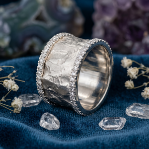Anillo ZHENXU con Tecnología Italiana de Grabado, Patrón Ondulado Irregular, Anillo Ancho con Incrustaciones de Diamantes, Unisex para Mujer - Product Image 4