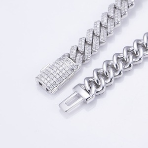 Bracelet cubain en moissanite, best-seller, aspect diamant, pour homme et femme, luxe et mode, disponible au meilleur prix - Product Image 4