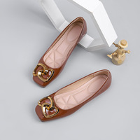 Mocassins plats à bout carré pour femmes, grandes tailles 41-44, en cuir verni, avec soutien de la voûte plantaire, boucle métallique, chaussures décontractées pour tous les jours, toutes saisons