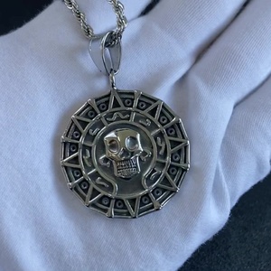 Collar de hombre con calavera de oro azteca de Piratas del Caribe, collar de moneda vintage, colgante vikingo al por mayor - Product Image 5