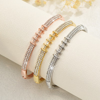 Bracelet jonc articulé élégant pour femme, double rangée de strass, motif géométrique, bague décorative, multicolore, pour le quotidien, les fêtes, cadeau de bijoux