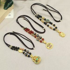 Kalung jimat <span class=keywords><strong>Tara</strong></span> Hijau Nepal kuno antik liontin patung Buddha dewa Buddha Tibet dengan warna eboni rantai manik-manik kayu - Product Image 1