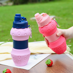 Gourde pliable en silicone de qualité supérieure pour le voyage, bouteille compacte avec mousqueton pour l'aventure en randonnée et les vacances - Product Image 6