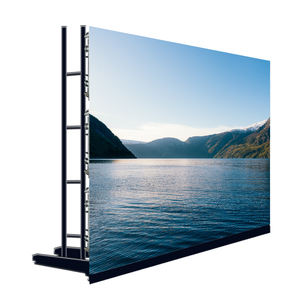 Écran LED d'intérieur RAYBO à louer, série OptiFlex, HD P3.91, taille 62 ㎡   Toile de fond de scène LED pour les compétitions de musculation espagnoles. - Product Image 1