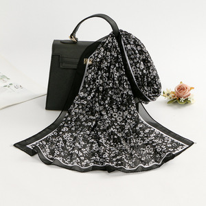 Nouvelle Écharpe en Chiffon de Luxe Légère et Tendance, Magnifique Châle Respirant à Motifs Floraux pour <span class=keywords><strong>Femme</strong></span> - Product Image 1
