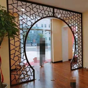 Pantalla de rejilla de partición de puerta de cueva de luna de madera maciza personalizada estilo <span class=keywords><strong>B</strong></span> & <span class=keywords><strong>B</strong></span> chino para pantallas y divisores de habitación - Product Image 2