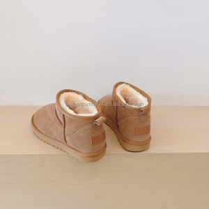 Giày bốt nữ thiết kế thời trang, kiểu ankle boot, bán buôn, kiểu lông xù, ấm áp, kiểu dép lê, đế platform, chất liệu da cừu, dành cho mùa đông - Product Image 6