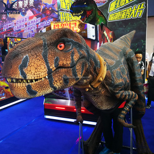 Disfraz de T-Rex para adultos de vida realista, traje de dinosaurio de látex para caminar con pierna oculta de dinosaurio para parque de aventuras interior y exterior para jardín - Product Image 1